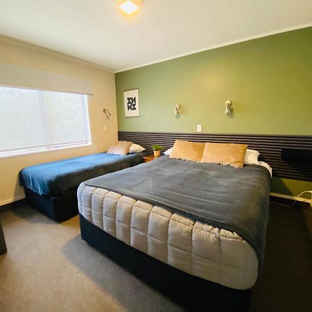 Commodore Motel Dunedin Buitenkant foto
