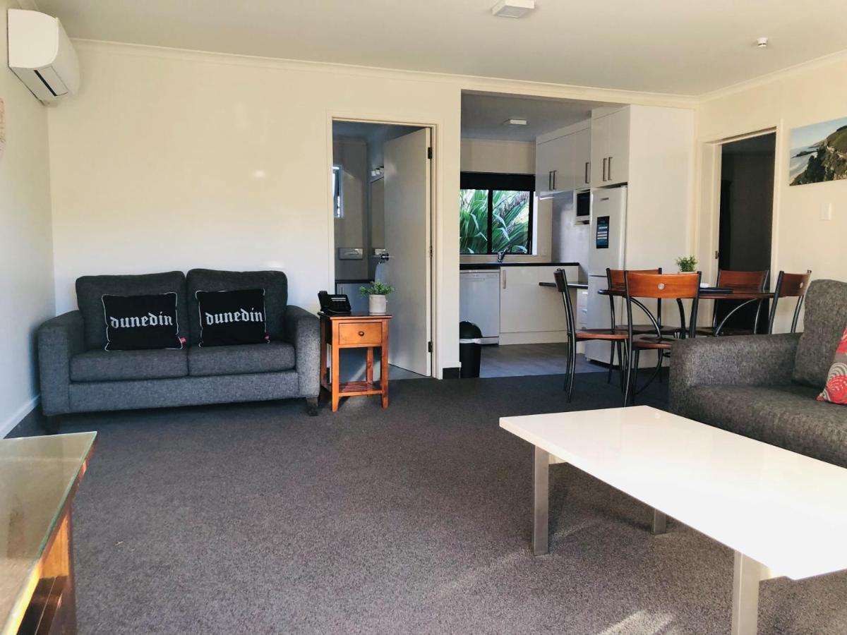Commodore Motel Dunedin Buitenkant foto
