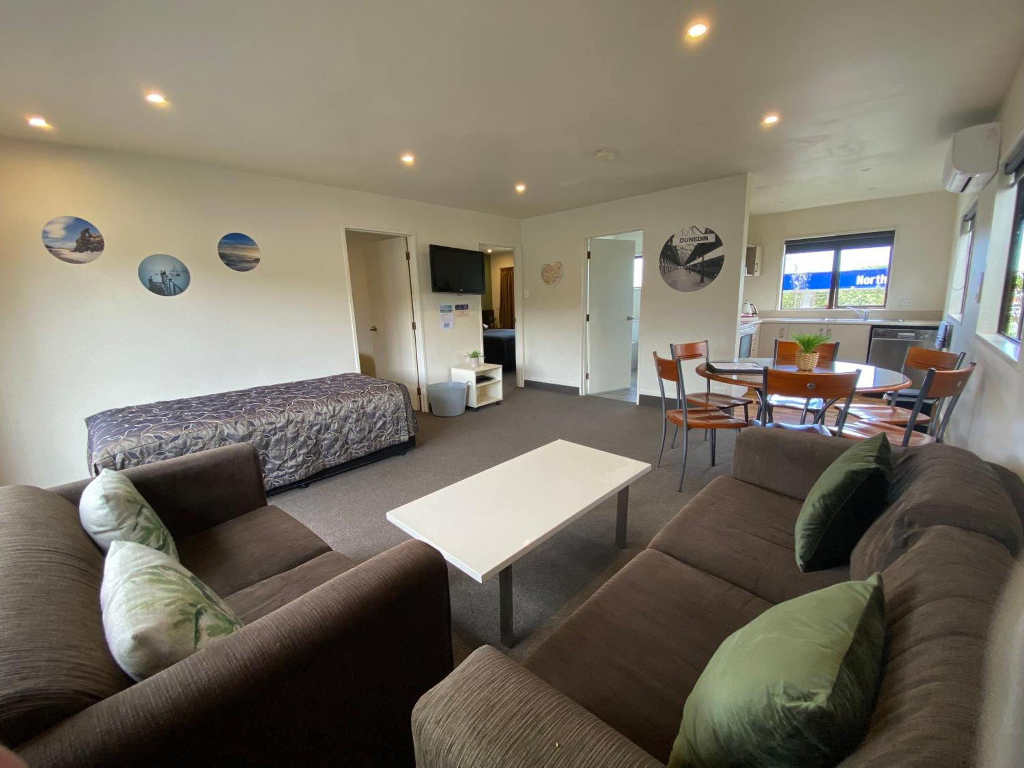 Commodore Motel Dunedin Buitenkant foto
