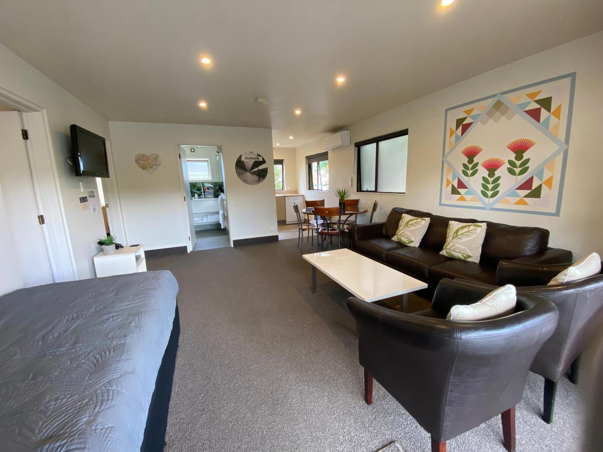 Commodore Motel Dunedin Buitenkant foto