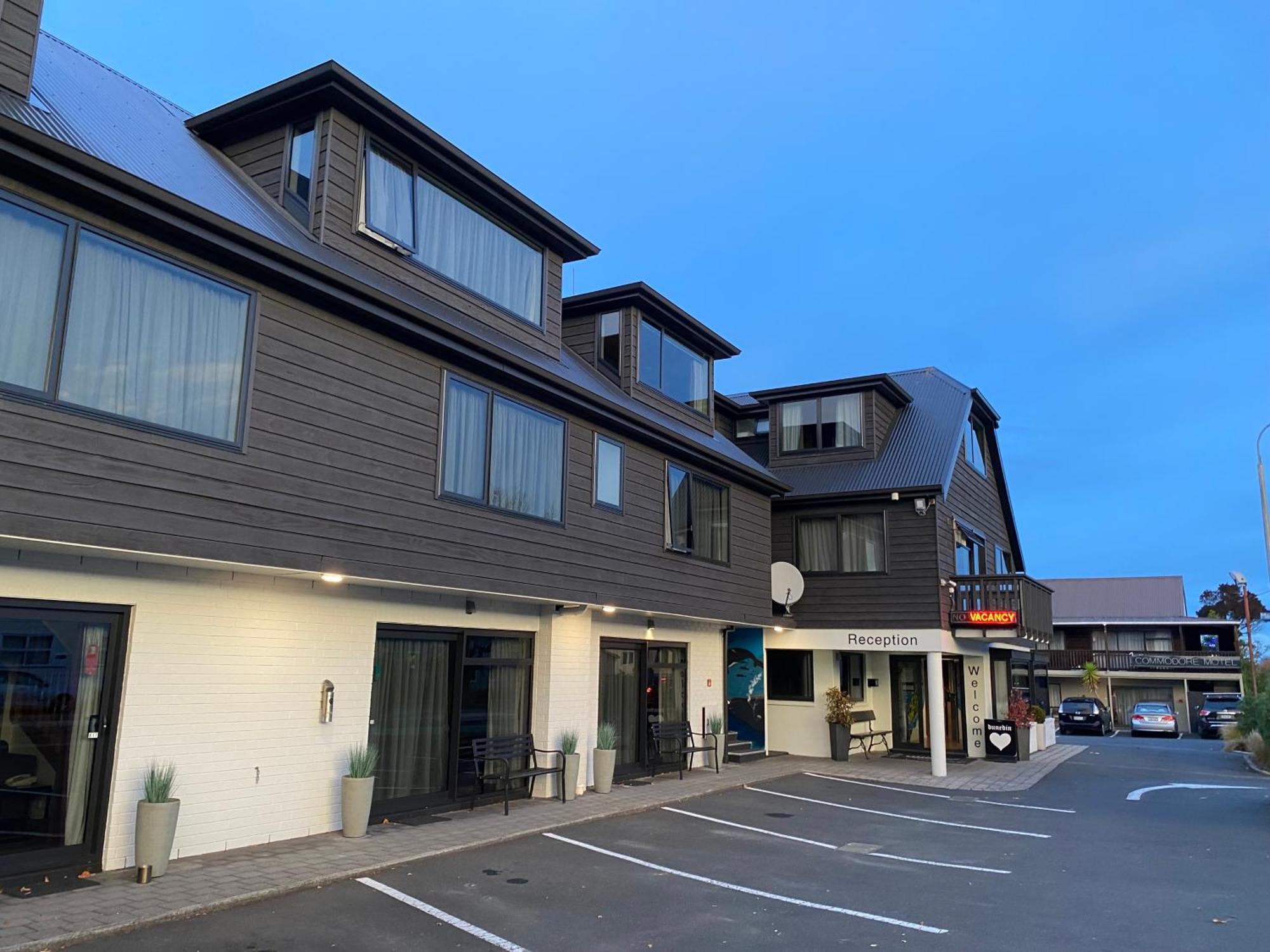 Commodore Motel Dunedin Buitenkant foto