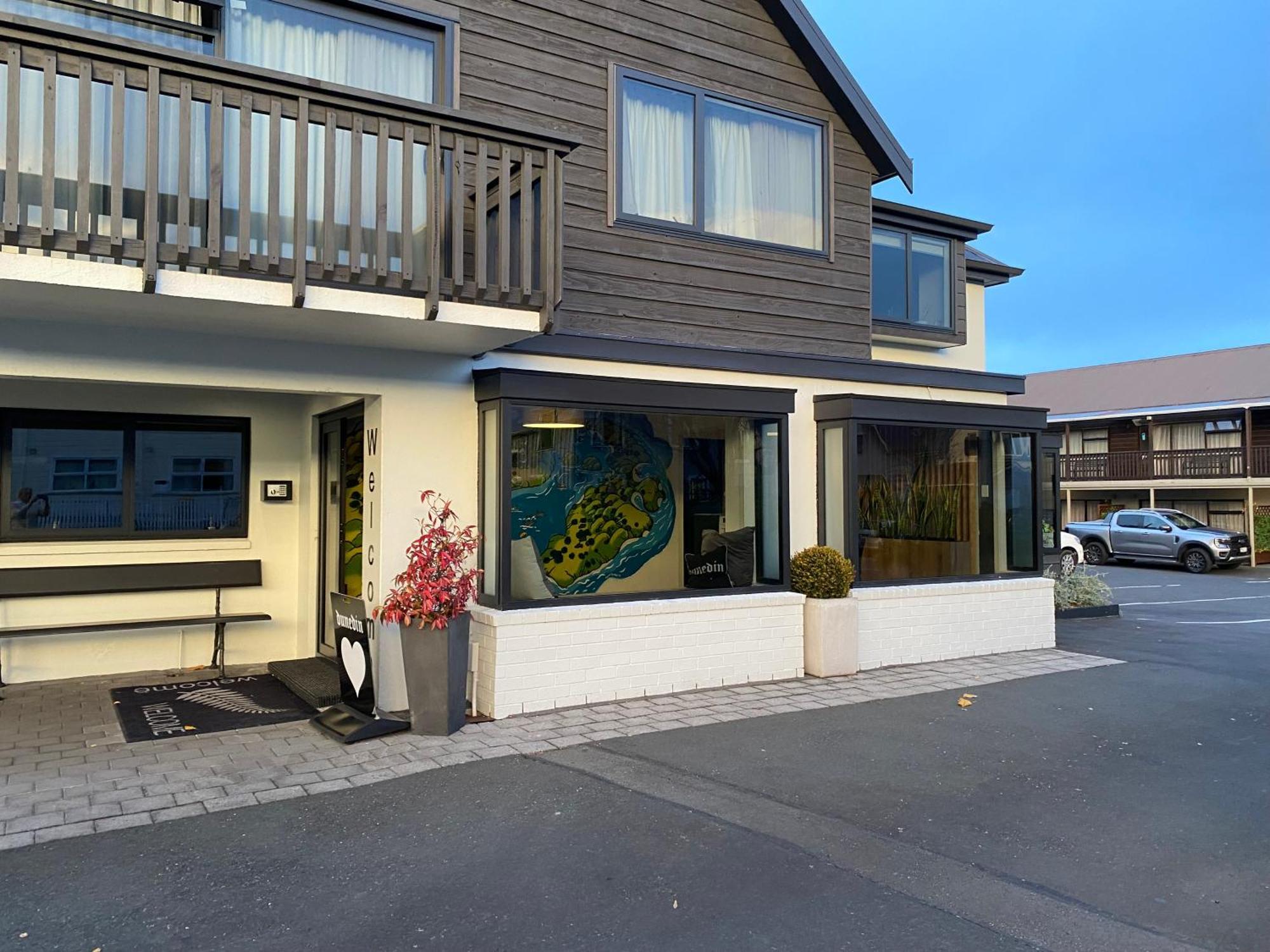 Commodore Motel Dunedin Buitenkant foto